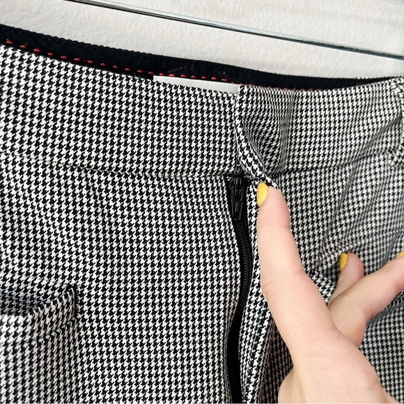 Maeve by Anthropologie Essential Slim Kick Flare Pant Houndstooth Black Size 10 - Picture 6 of 12
